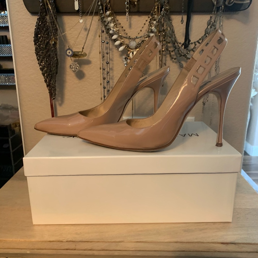 Monologue Blahnik Nude Slingback Pump w/detail